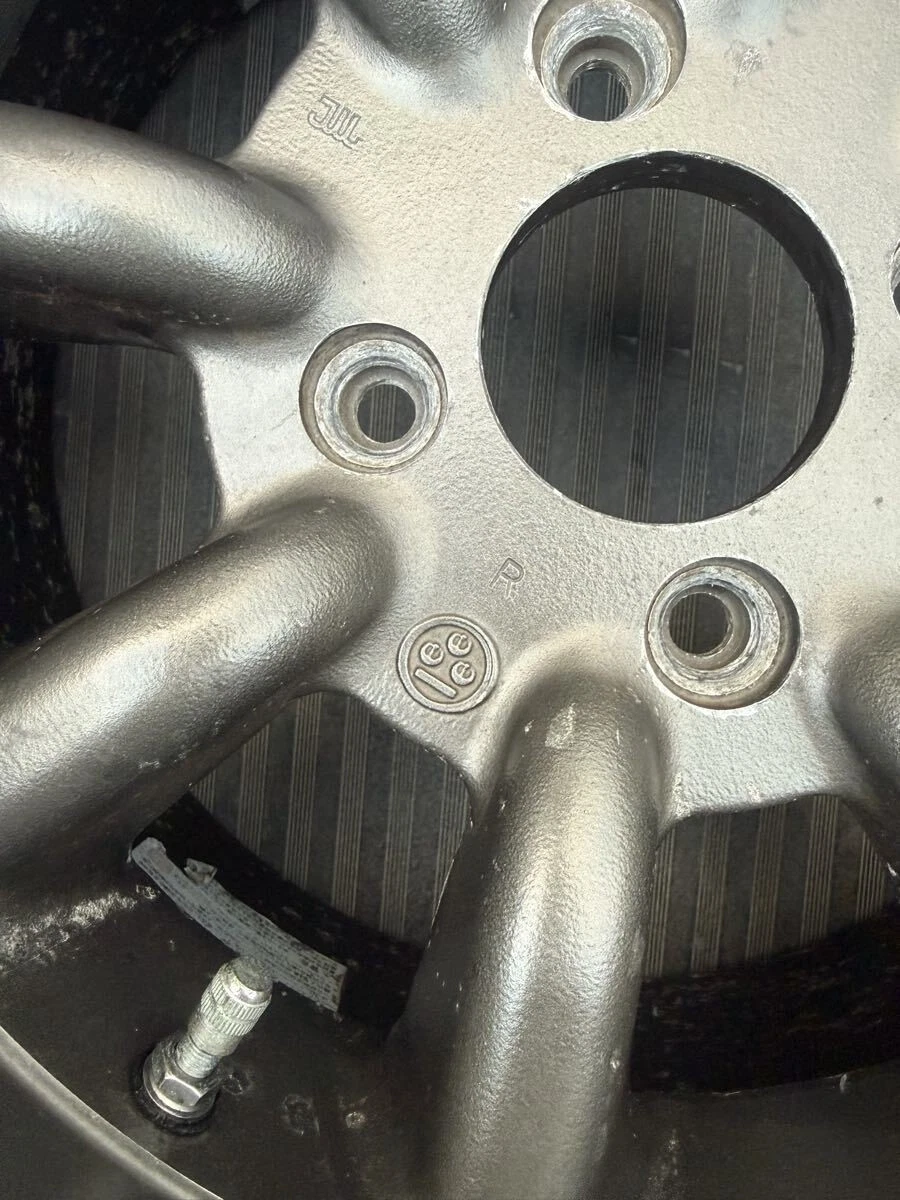 JDM Watanabe RS Watanabe Eight-Spoke 15-inch 9.5J -19 Rtype 114.3 4-Lu No Tires - Image 4