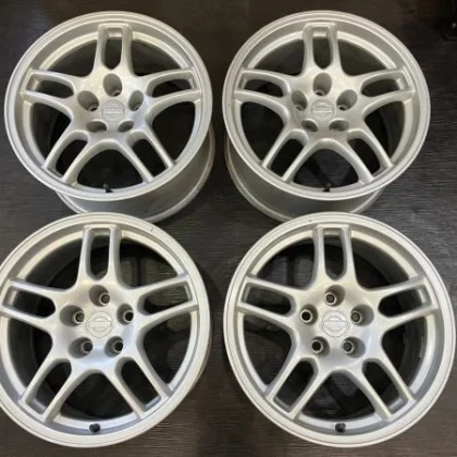 JDM Genuine Nissan Skyline 33 GT-R wheels with no modifications. 33R 3 No Tires