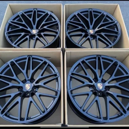 JDM Porsche Macan RS Spyder Genuine 21black 4Book No Tires