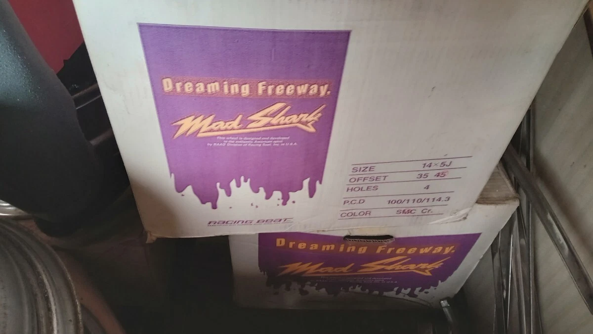 JDM 90's Boxed Deadstock Mad Shark 4-Book Set Plated Void Moon Eyes Lu No Tires - Image 3