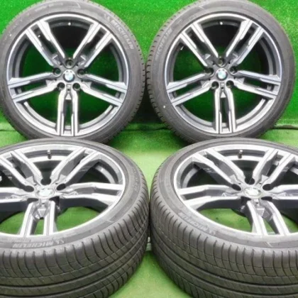 JDM Used 245/40R19 80% tread on BMW 8series G14/G15 genuine Msports do No Tires