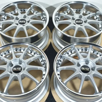 JDM BLITZ TechnoSpeed ​​Z1 17-inch wheels 4-piece set PCD 114.3 8J +35 No Tires