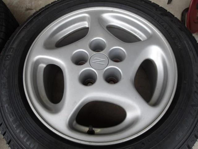 JDM Winter Ready: Studless Tires with Detents DUNLOP Winter Maxx 03 fo No Tires - Image 4