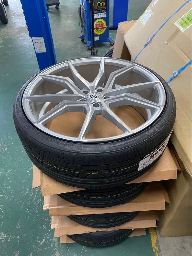 JDM Esprit Ghost Line GL402 22-inch 9J 30 Alphard No Tires - Image 6