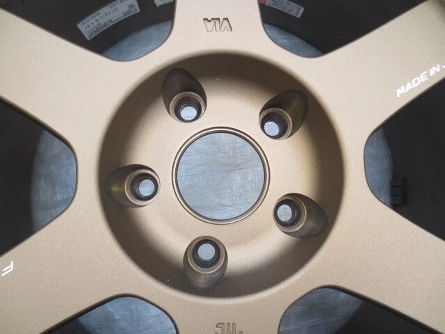 JDM TE37 Bronze 9.5J+15 18-inch wheels for S13 S14 S15 R32 and R33 Sil No Tires - Image 5