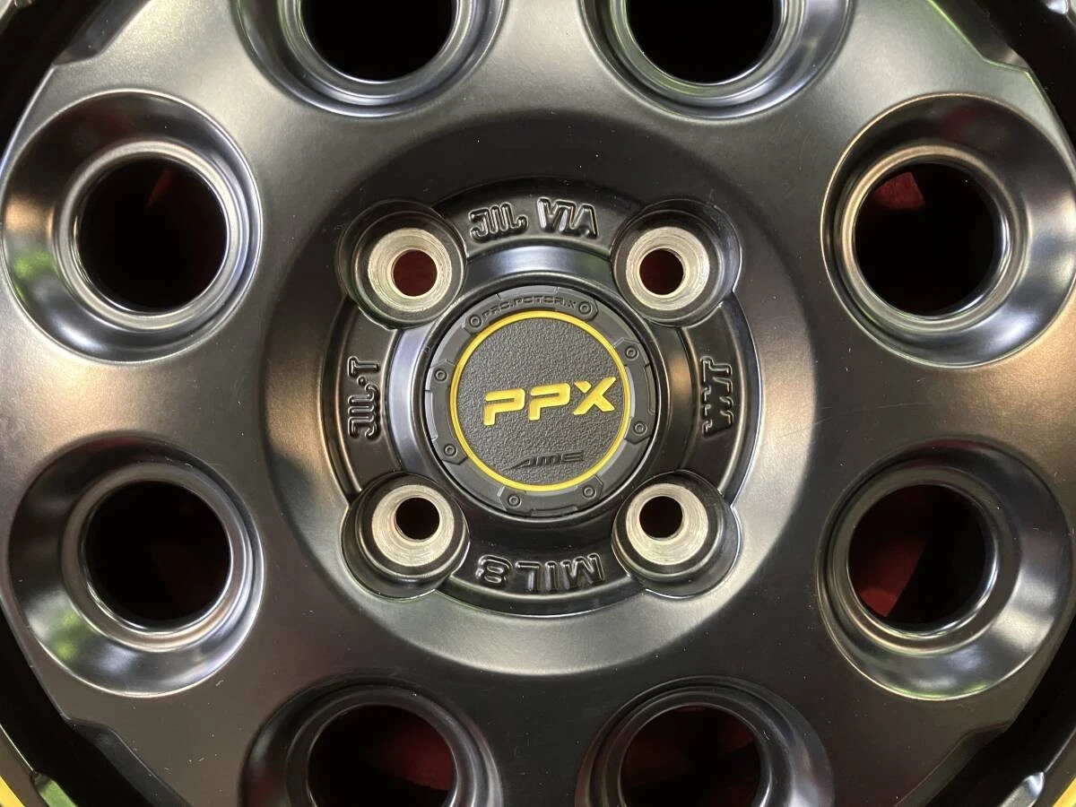 JDM Kyoho AME PPX MIL:8 Semi-Gloss B/K Yellow Line No Tires - Image 3