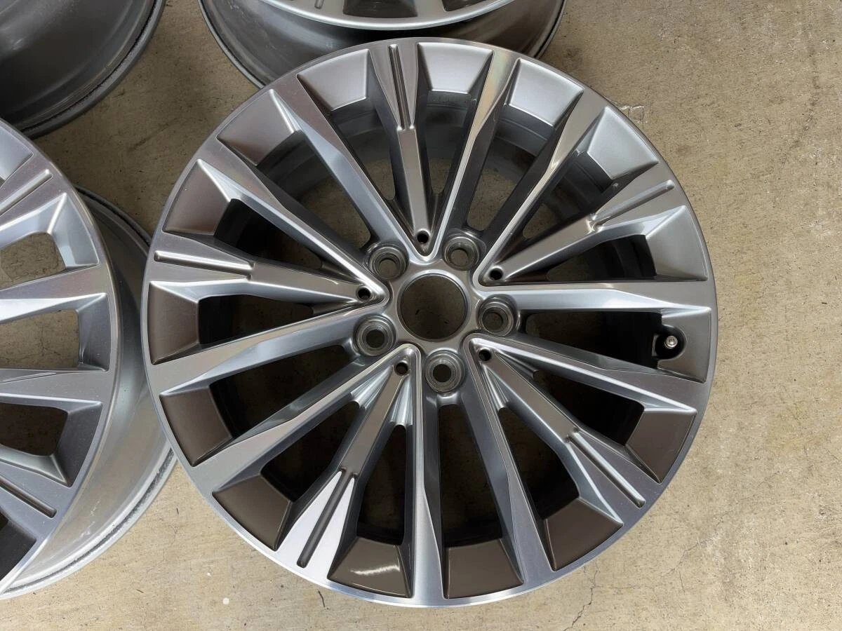 JDM Genuine BMW F45/F46 Active Tourer/Gran Tourer late model 174Book No Tires - Image 3