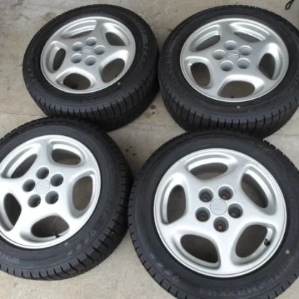 JDM Winter Ready: Studless Tires with Detents DUNLOP Winter Maxx 03 fo No Tires