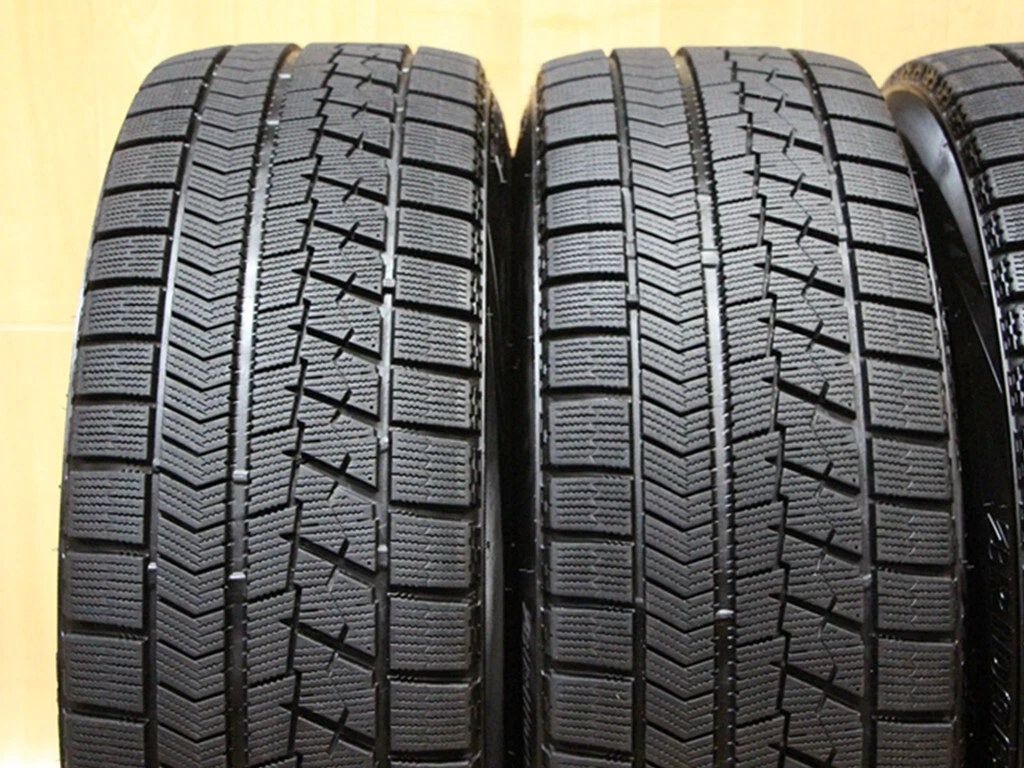 JDM C49 MANARAY SPORT 18X8J+45 PCD114.3 BS Bridgestone BLIZZAK VRX 225 No Tires - Image 7