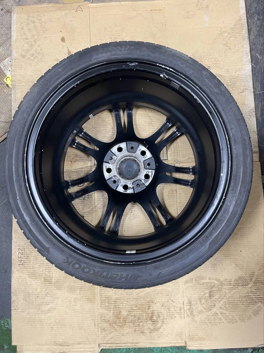 JDM Genuine BMW 18-inch wheel and tire set from Tsuzuki Ward Yokohama No Tires - Image 3