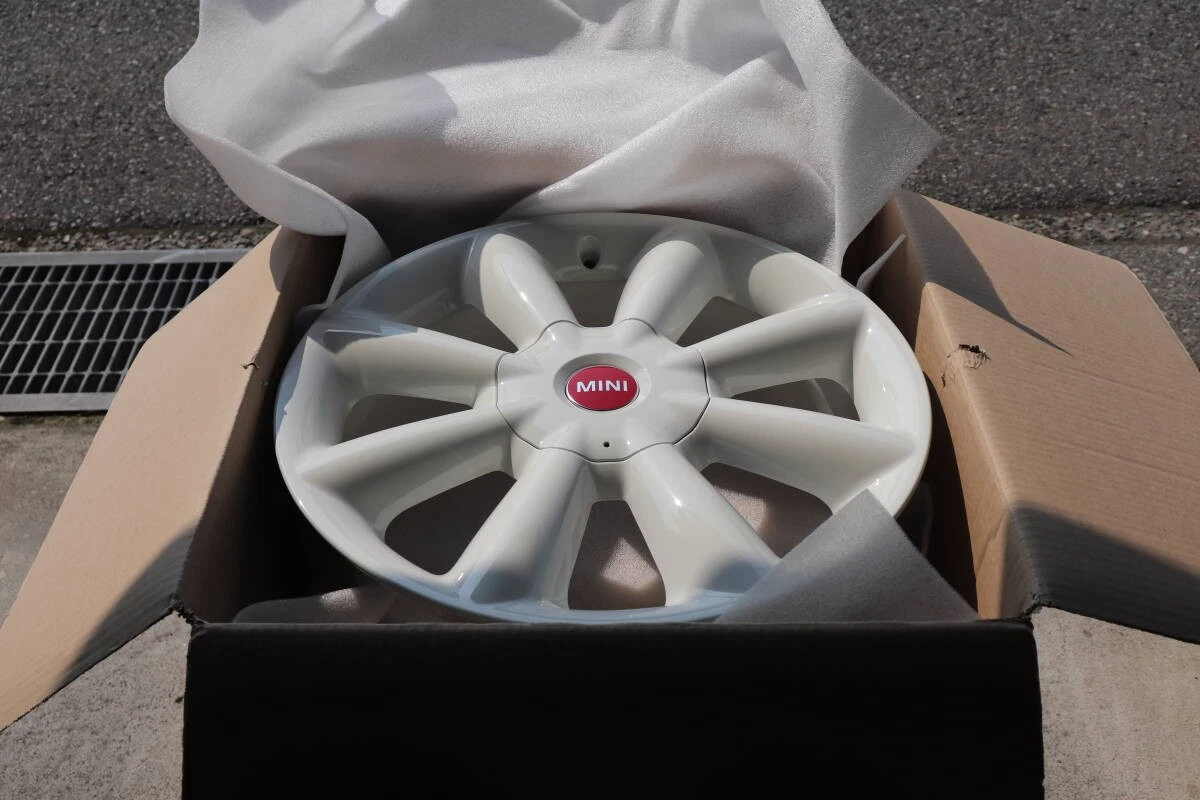 JDM Set of 4 Super Corn Spoke White Aluminum Wheels 7x18mm PCD112 66mm No Tires - Image 10