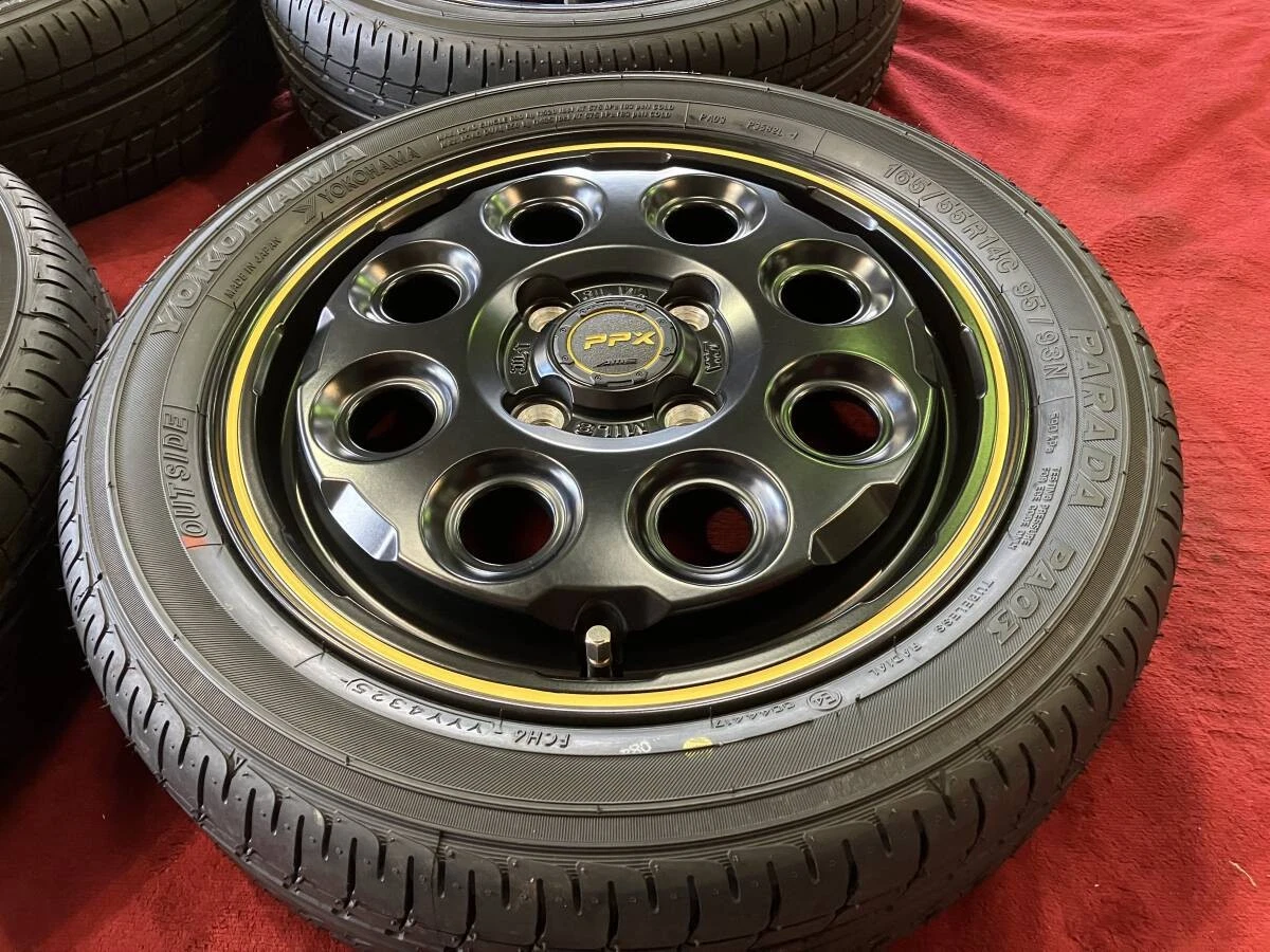 JDM Kyoho AME PPX MIL:8 Semi-Gloss B/K Yellow Line No Tires - Image 4