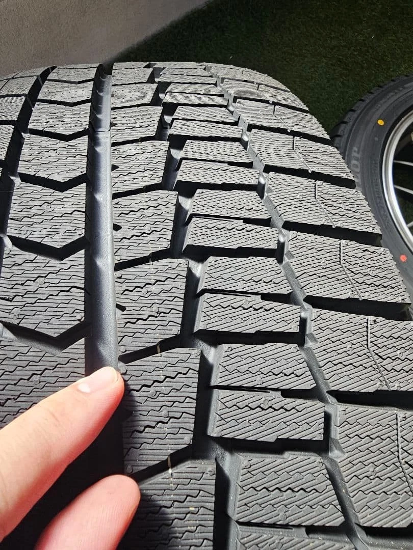 JDM One-time bumpy studless tire set 235/50r18 BBS RG R No Tires - Image 7