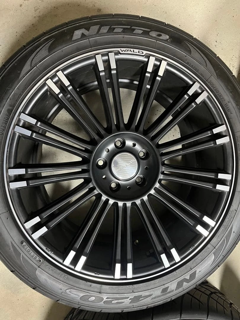 JDM WALDO 305/40ZR22 wheel set No Tires - Image 8