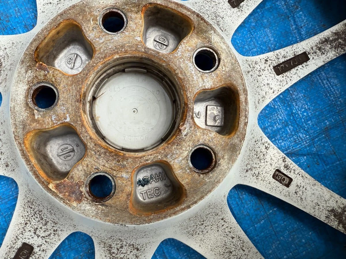 JDM Honda DC5 Integra TypeR OEM 17x7J+60 PCD 114.3 5-hole Part 2 4-Boo No Tires - Image 10