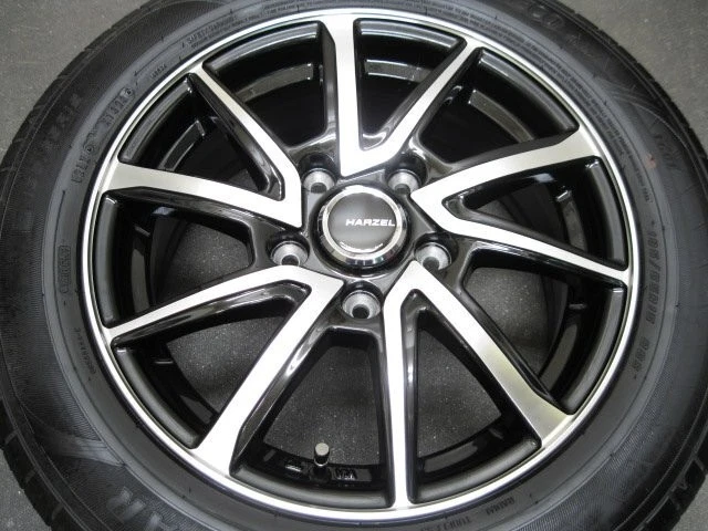 JDM /Barely MountedAres Harzel B/P 15-inch & GOOD YER 185/65R15 4-Book No Tires - Image 3