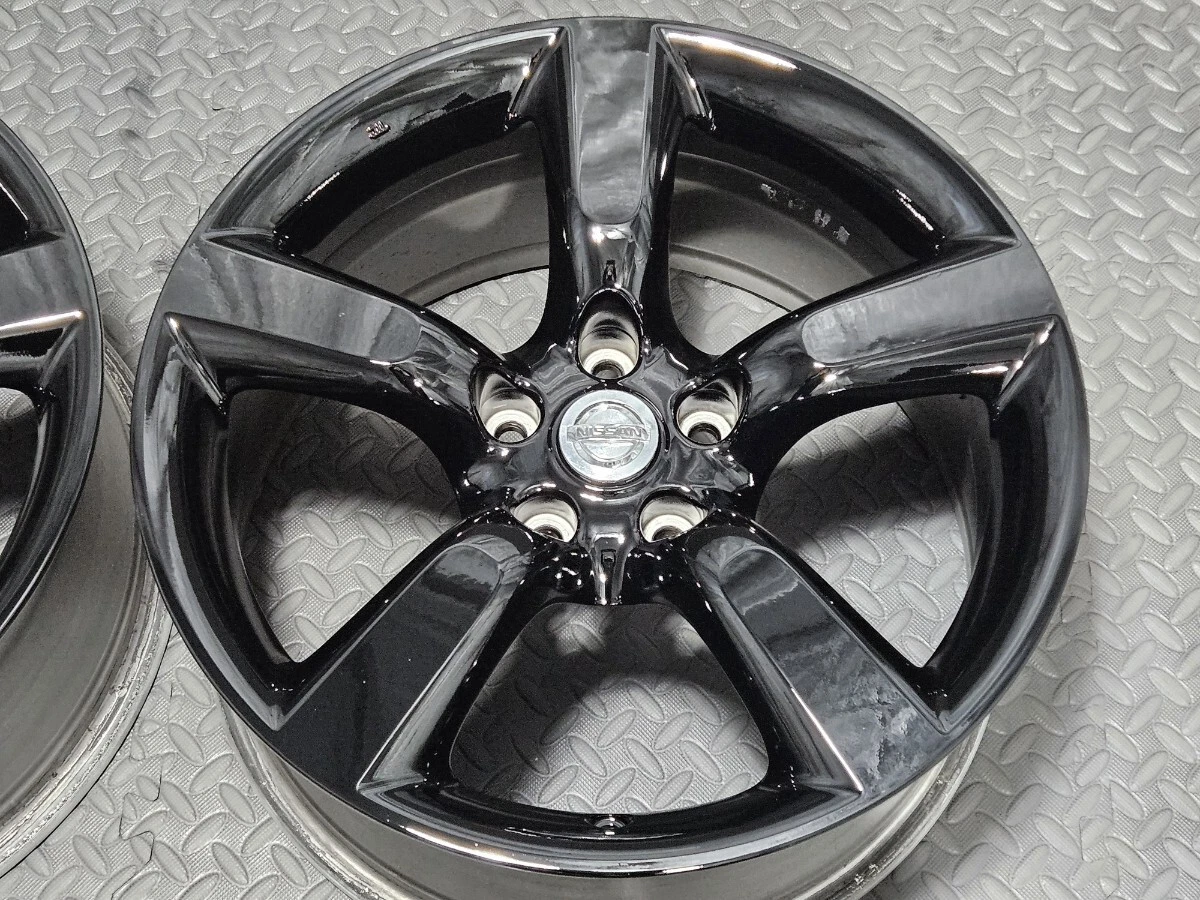 JDM Glossy black paint. Nissan Fairlady Z Z33 late model genuine 18PCD No Tires - Image 4