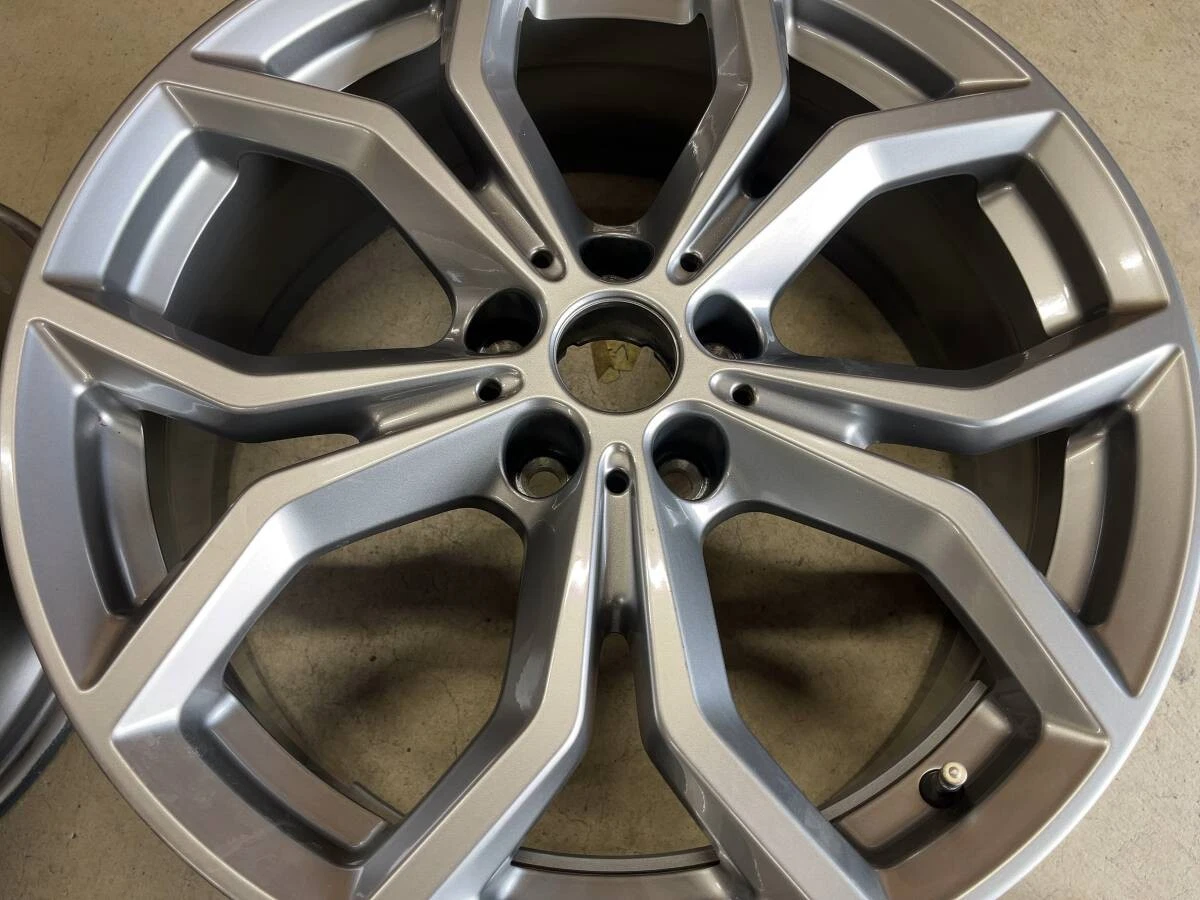 JDM BMW X3 G01 X4 G02 Genuine 194Book Set No Tires - Image 8