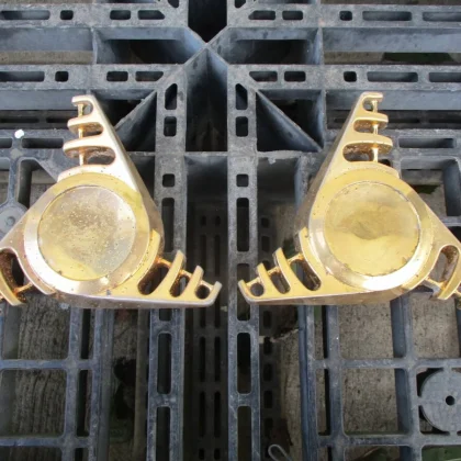 JDM Rare Roadster wire pan type 3-bar center cap gold for old Lowrider No Tires