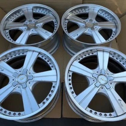 JDM Genuine SSR Pure Spirits Oaks 2210J +33/+20 PCD 114.3 SUPER STA No Tires