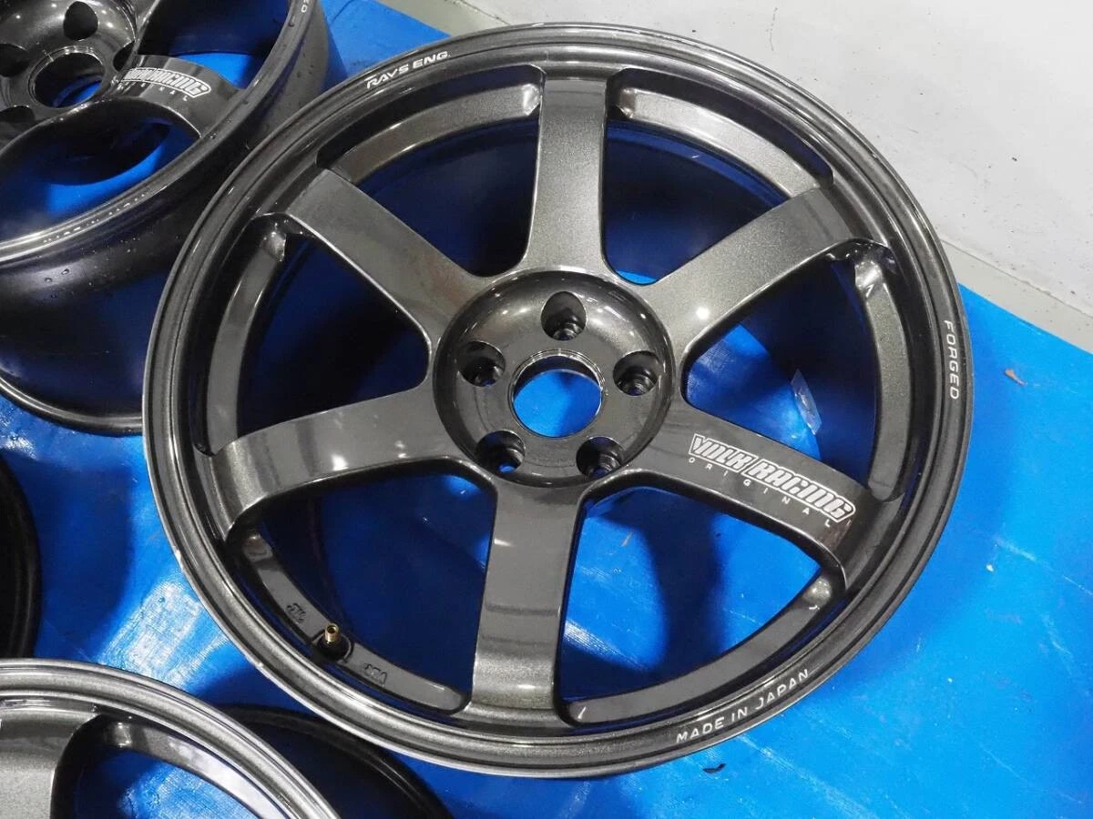 JDM Used TE37 SAGA 1811J +13 114.3 5-hole RAYS Rays GTR BNR32 BCNR33 B No Tires - Image 4
