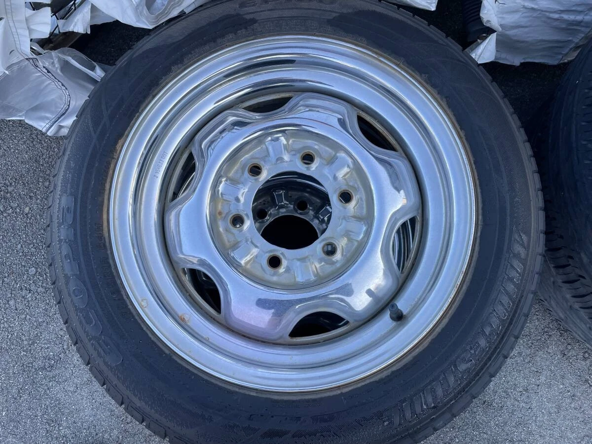 JDM Old car Rare Datsun Truck 620 with 156-hole 139.7 6J iron wheels w No Tires - Image 2