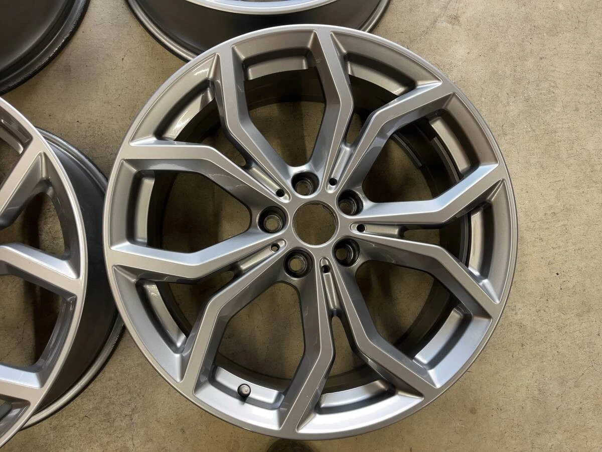 JDM BMW X3 G01 X4 G02 Genuine 194Book Set No Tires - Image 3