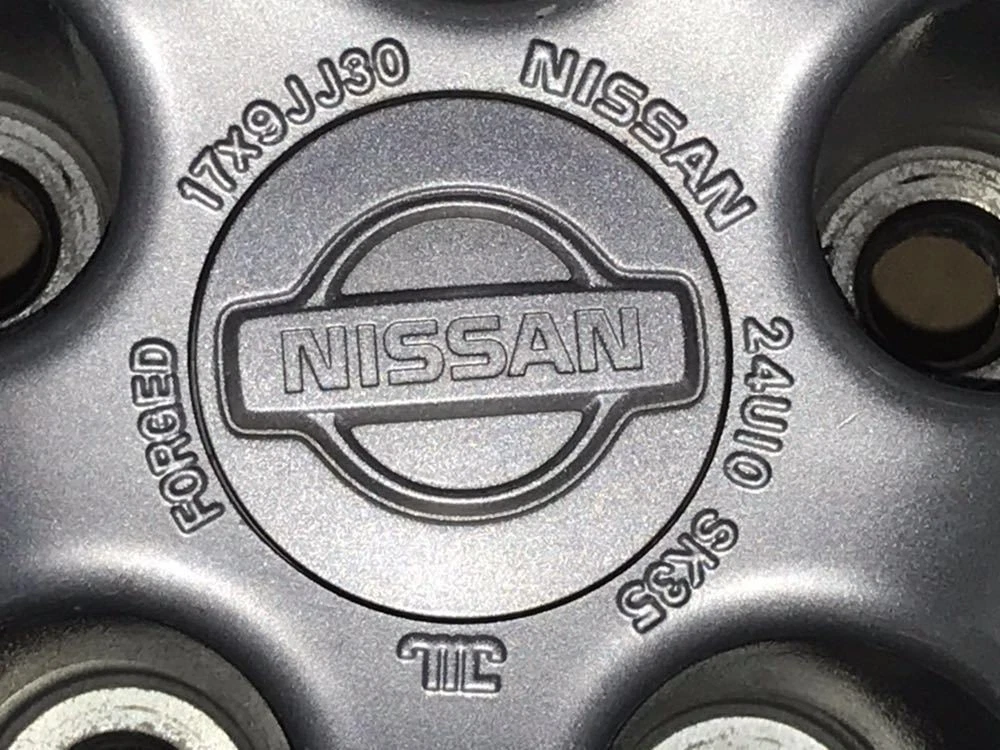 JDM Genuine Nissan BCNR33 standard wheels in excellent condition. Fits No Tires - Image 2