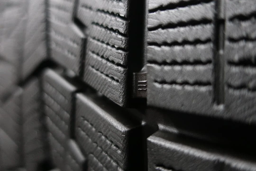 JDM Yokohama studless tires clean condition for Nissan Skyline V36 typ No Tires - Image 8