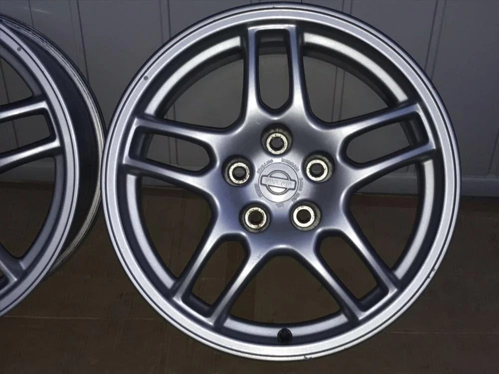 JDM Genuine Nissan BCNR33 standard wheels in excellent condition. Fits No Tires - Image 4