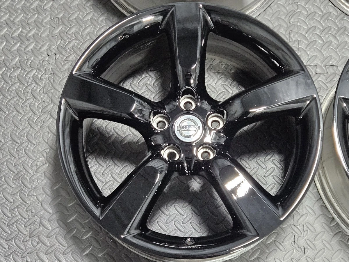 JDM Glossy black paint. Nissan Fairlady Z Z33 late model genuine 18PCD No Tires - Image 2