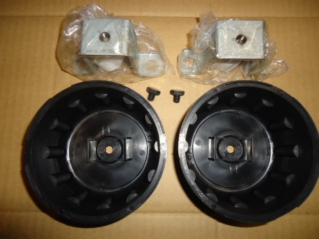 JDM Jimny SJ30 SJ40 JA71 JA11 late model center caps 2 individual with No Tires - Image 4