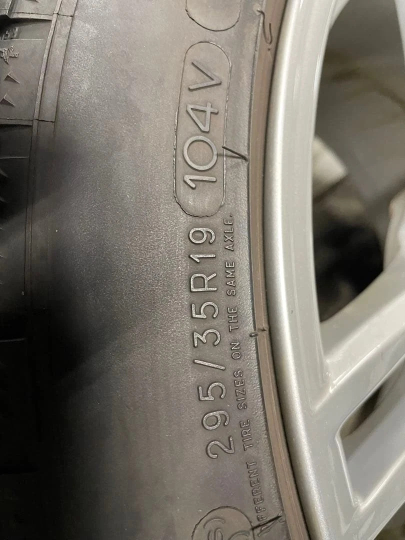 JDM 991 Porsche Carrera 4S genuine 19 wheel set with Michelin snow tir No Tires - Image 7