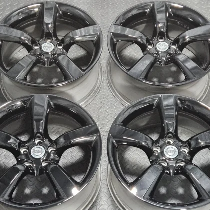 JDM Glossy black paint. Nissan Fairlady Z Z33 late model genuine 18PCD No Tires