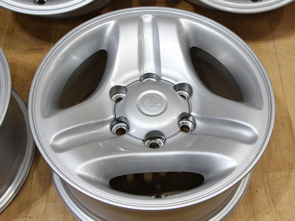 JDM C40 Rare New Toyota Genuine Late 1990 16x7J+15 PCD139.7 6-Lug 5-Lu No Tires - Image 6
