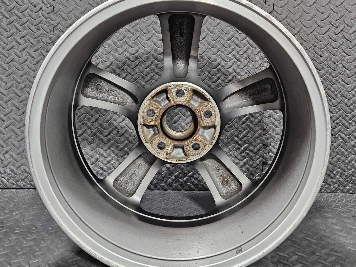 JDM Glossy black paint. Nissan Fairlady Z Z33 late model genuine 18PCD No Tires - Image 10