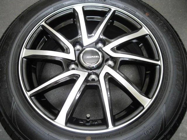 JDM /Barely MountedAres Harzel B/P 15-inch & GOOD YER 185/65R15 4-Book No Tires - Image 2