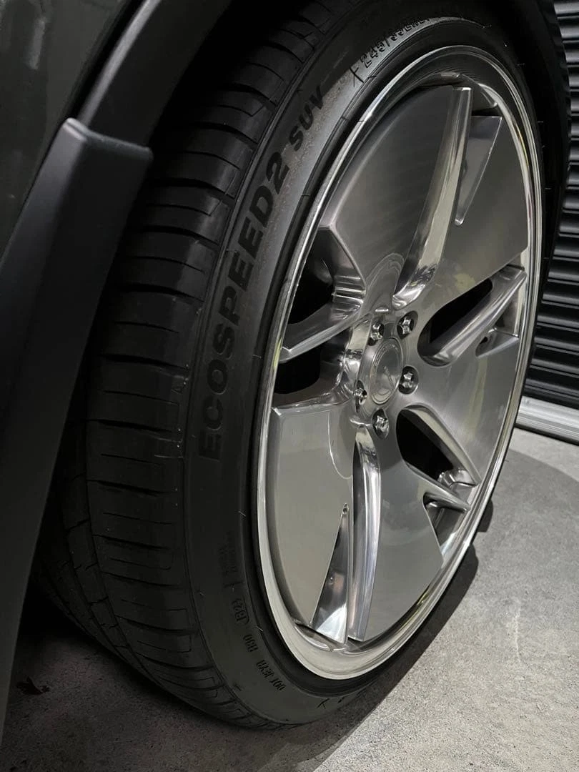 JDM Work Gnosis CVD 21 inch 9.5j 32 114.3 No Tires - Image 4