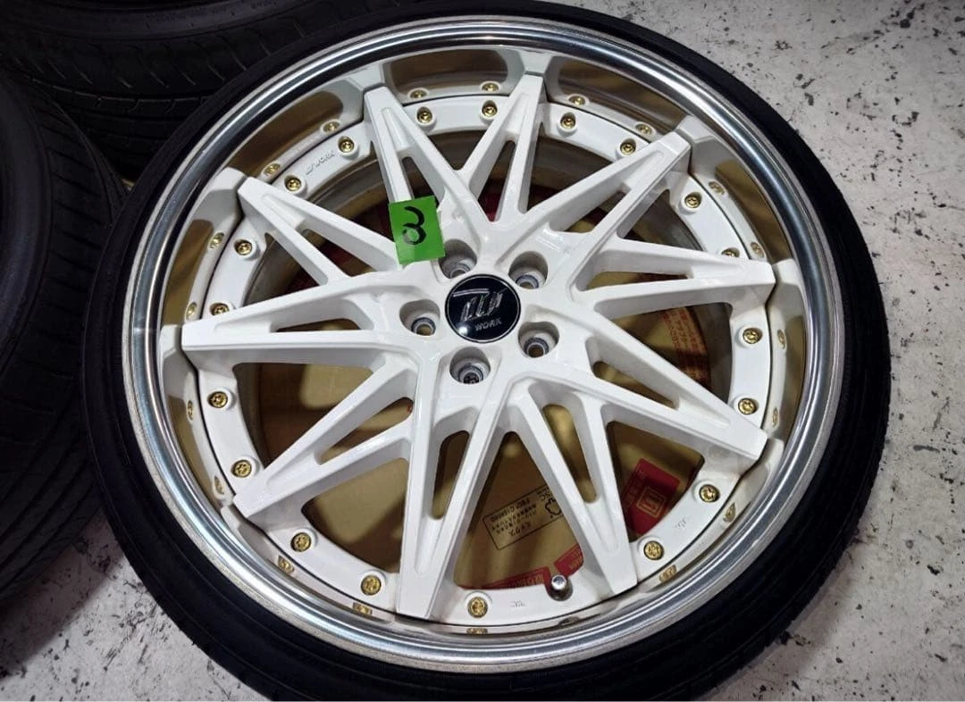 JDM WORK 5H PCD100 198j 215/35R19 4Book set No Tires - Image 4