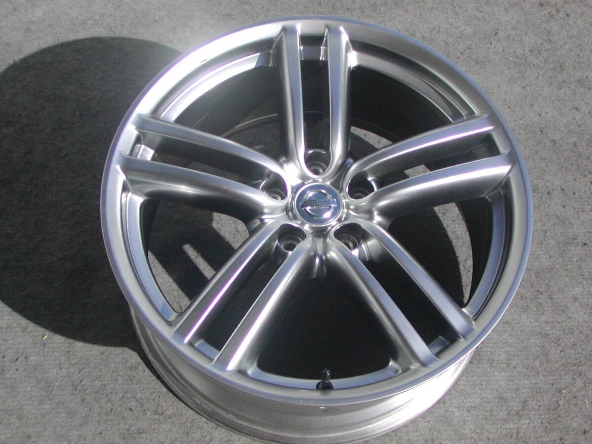 JDM Excellent quality rare Y50 Fuga genuine 8.5J +50 +40 114.3-5H whee No Tires - Image 3