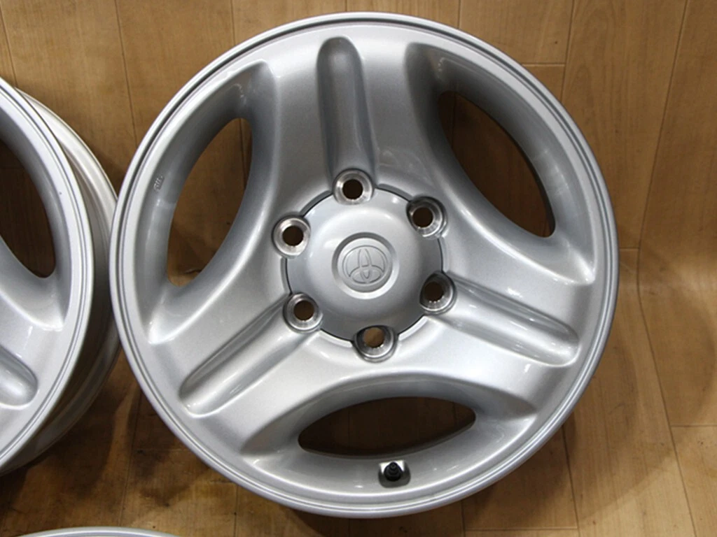 JDM C40 Rare New Toyota Genuine Late 1990 16x7J+15 PCD139.7 6-Lug 5-Lu No Tires - Image 4
