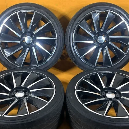 JDM Custom WALD Valkas B11C 22-inch 9J +33 PCD114.3 wheels on Nitto NT No Tires