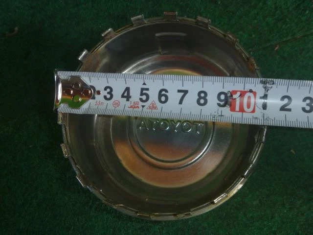 JDM Genuine Toyota center cap/wheel cap/hub cap for older cars rare it No Tires - Image 10