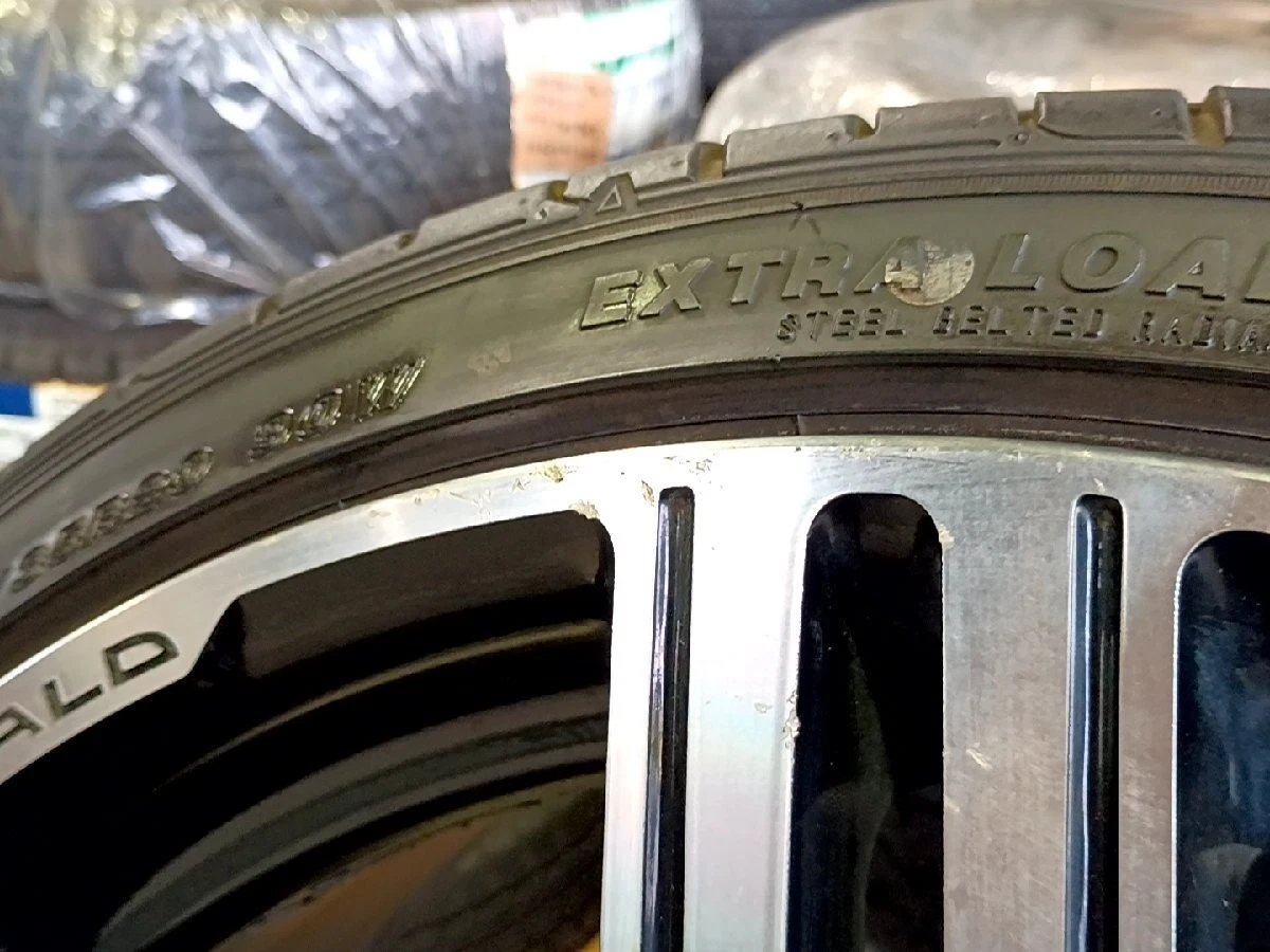 JDM Used set WALD/MAHORA 11CLS-EXE225/35R20 Lowdown 200 series Hiace e No Tires - Image 7