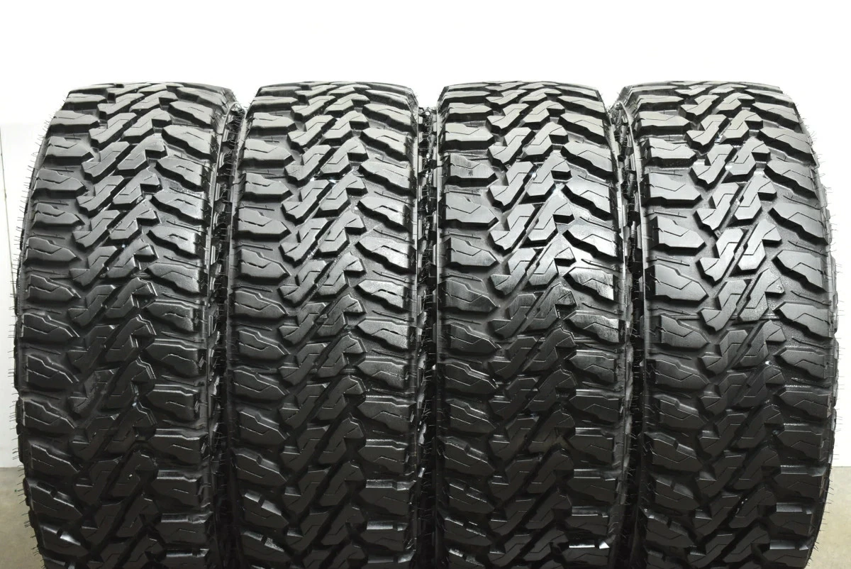 JDM Used MID 4-Book Set 208.5J x 20+20 PCD 139.7 LT275/55R20 120/117Q No Tires - Image 9