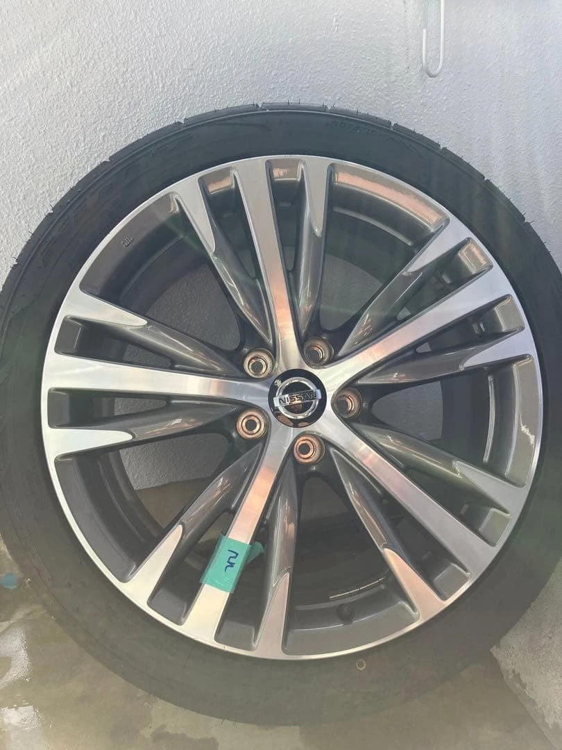 JDM V37 Skyline late model typeSP genuine 19-inch wheels No Tires - Image 2