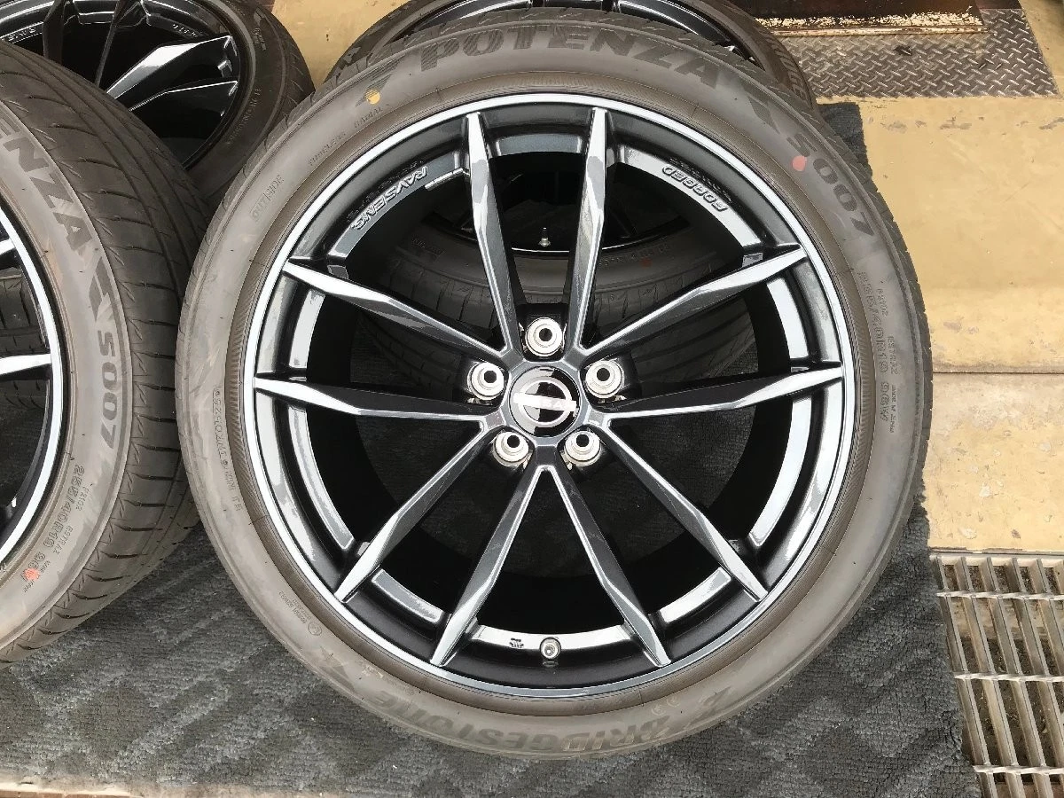 JDM Used Tire and Wheel Set: Nissan RZ34 Fairlady Z Genuine 19 forging No Tires - Image 4