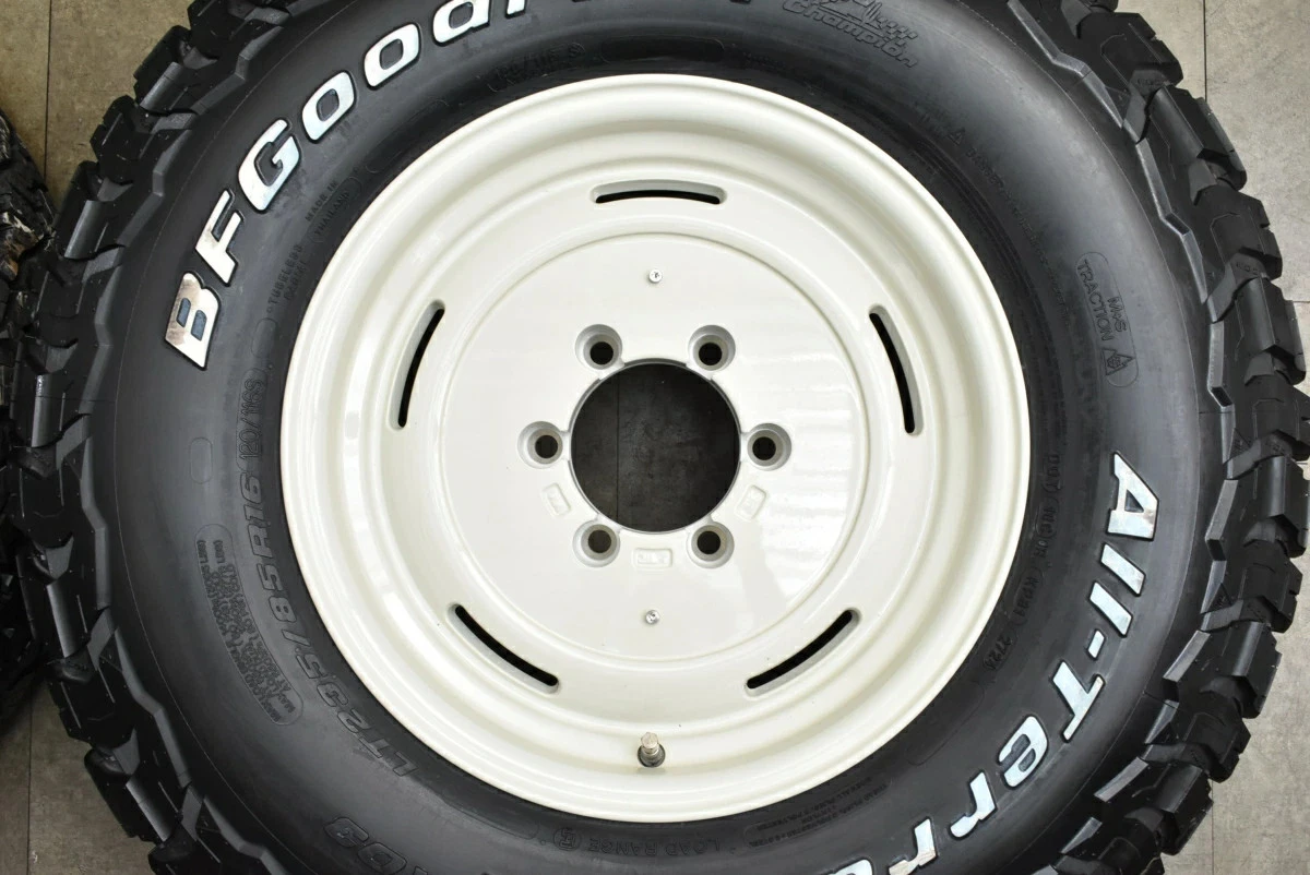 JDM Used CRIMSON 4-Book Set 167.0J x 16 +25 PCD 139.7 235/85R16 120/11 No Tires - Image 5