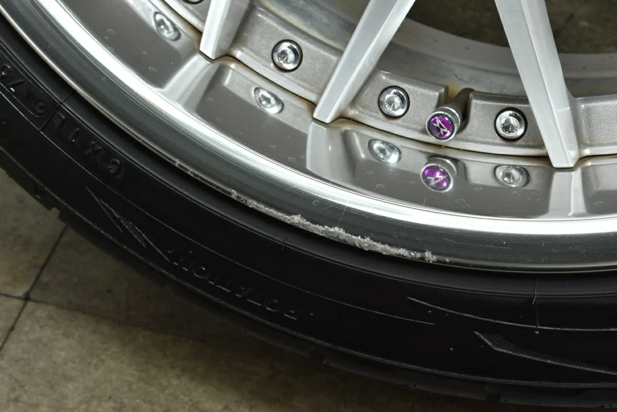 JDM Used WEDS 4-Book Set 208.5J x 20 +28 PCD 114.3 245/40R20 99Y with No Tires - Image 9