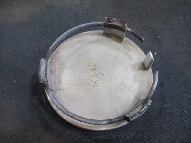 JDM Used Mercedes-Benz AMG Wheel Cap Silver 1 piece M242A Parts includ No Tires - Image 4